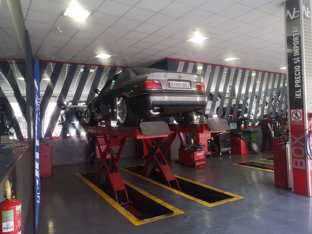 Neumaticos Canarias Maspalomas — Interior