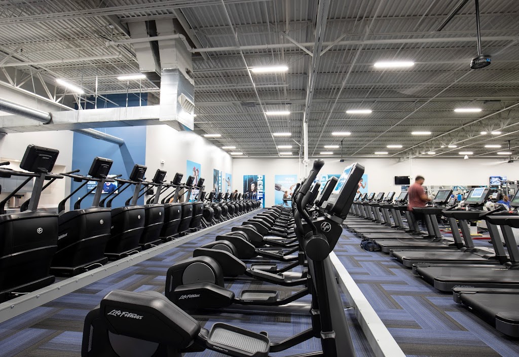  CLUB4 Fitness Airport