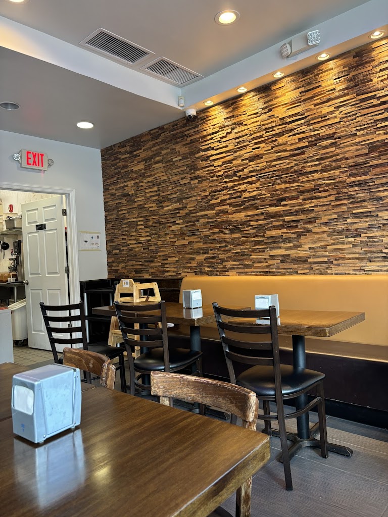 Thai Delight (formerly Lil Thai Pin)