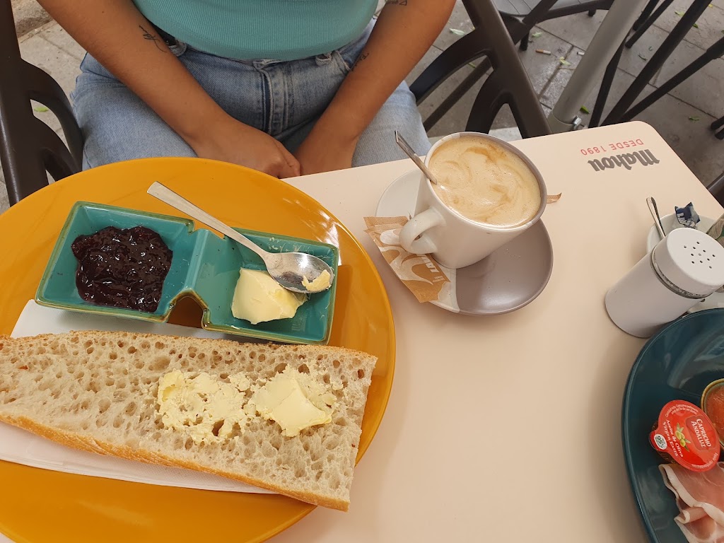 EL CONTE MONO — Comida y bebida