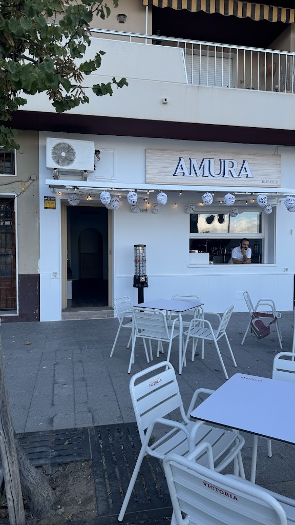 Amura El Puerto Cafe & Copas — Ambiente