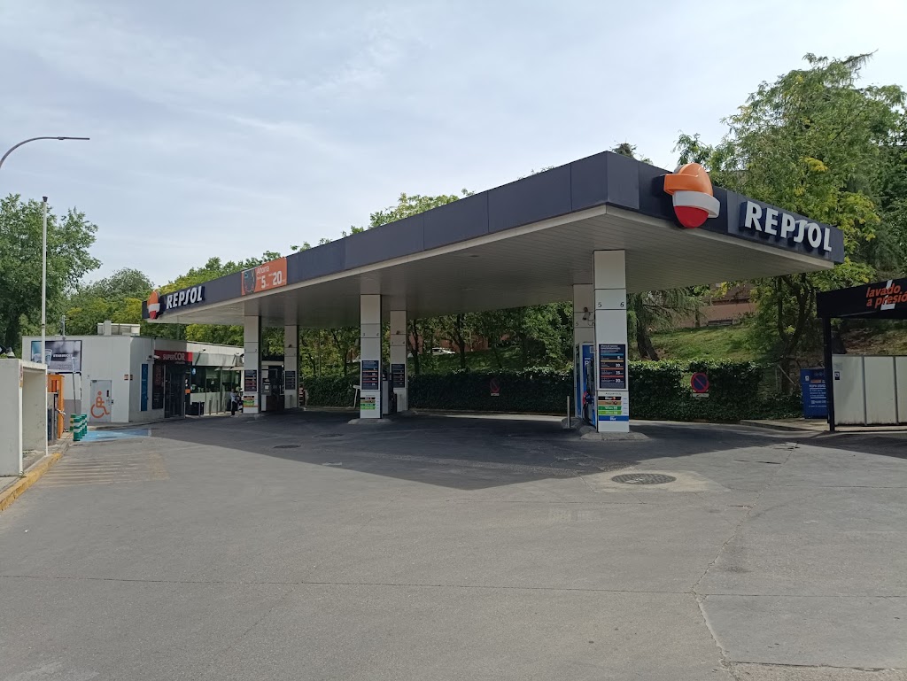 Estacion de Servicio Repsol — Estacion de servicio