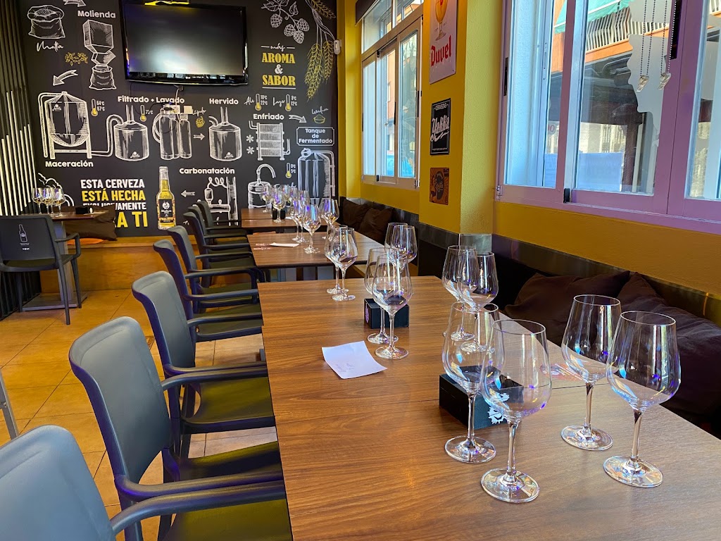 Vino & Mas Shop — Ambiente