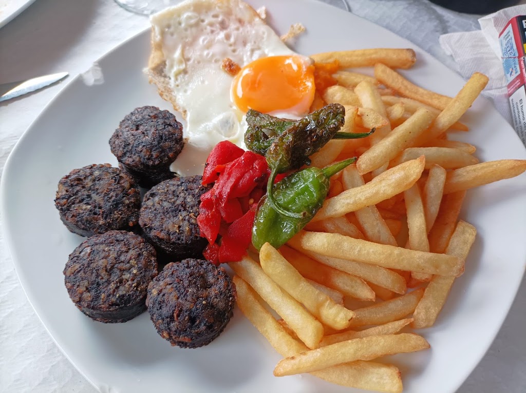Restaurante La Principal — Comida y bebida