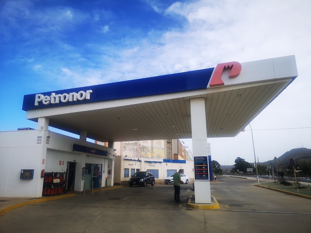 Estacion de Servicio Petronor - Repsol