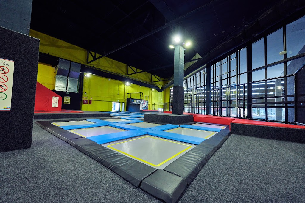 Flydom Trampoline Park - Magic Badalona