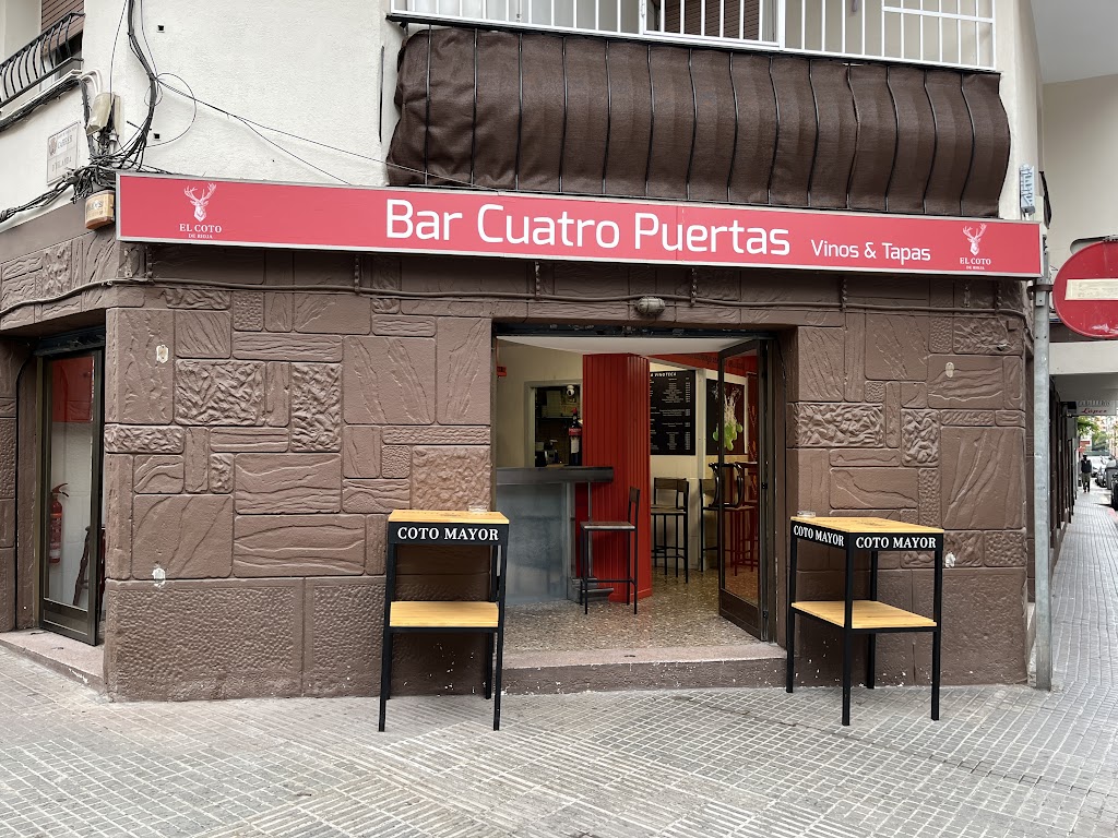 Bar Cuatro Puertas