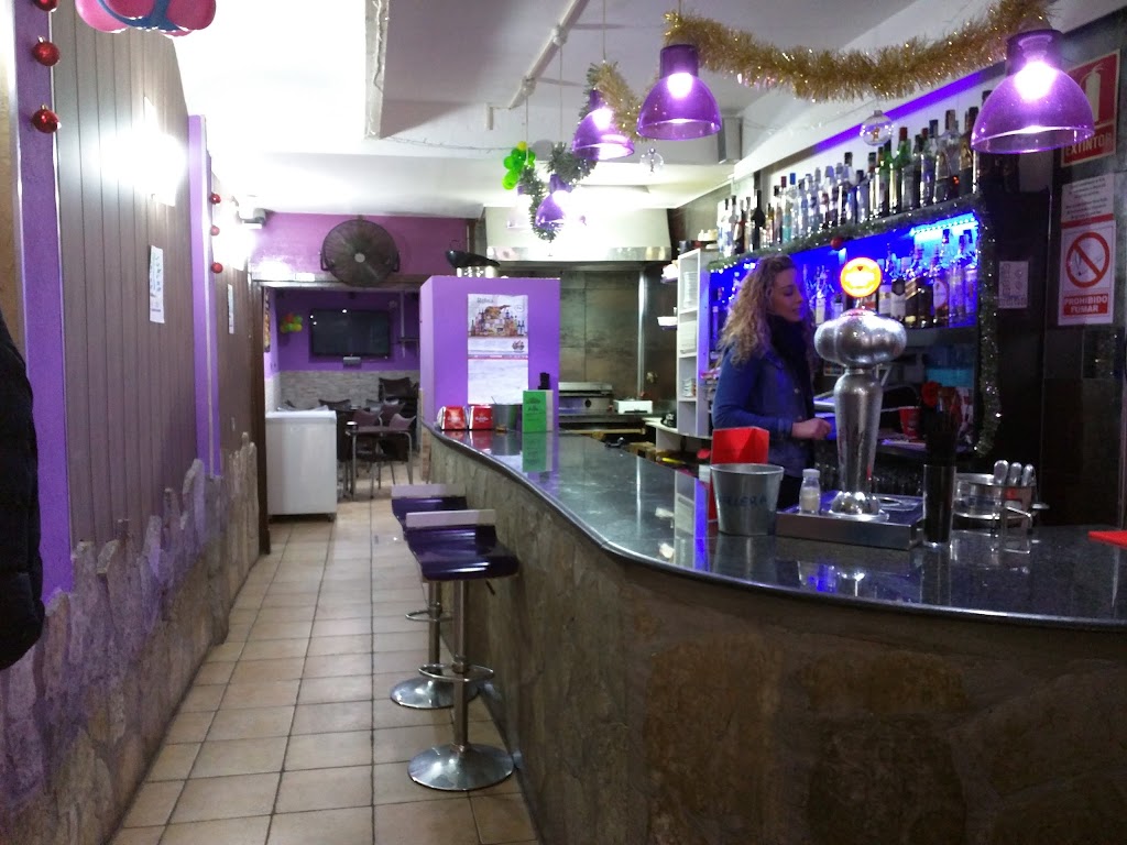 La Taberna De Alba — Ambiente