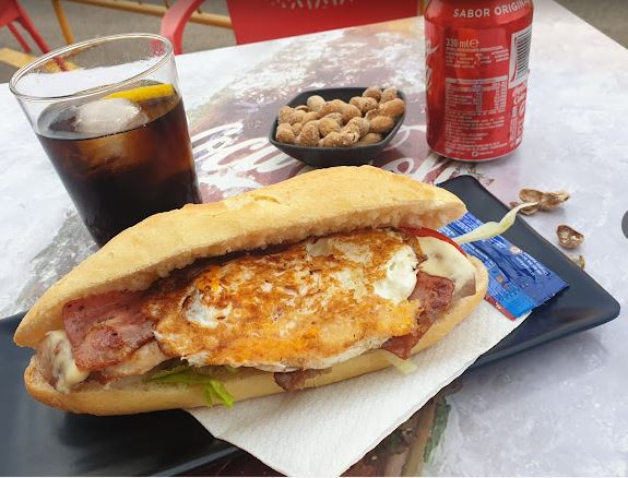 Bar Restaurante Sabor con Alma — Comida y bebida
