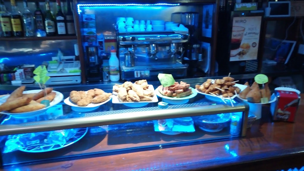 La Tasquita Castro-Urdiales — Comida y bebida