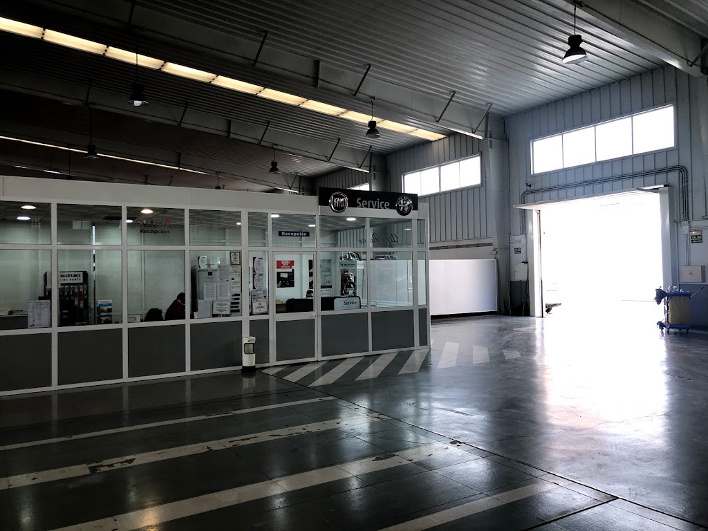 Taller Oficial TOYOTA - Comluve — Interior