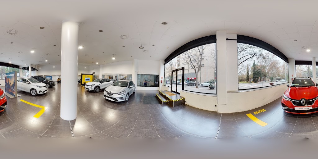 Renault Sant Cugat - Movento Auser — Interior