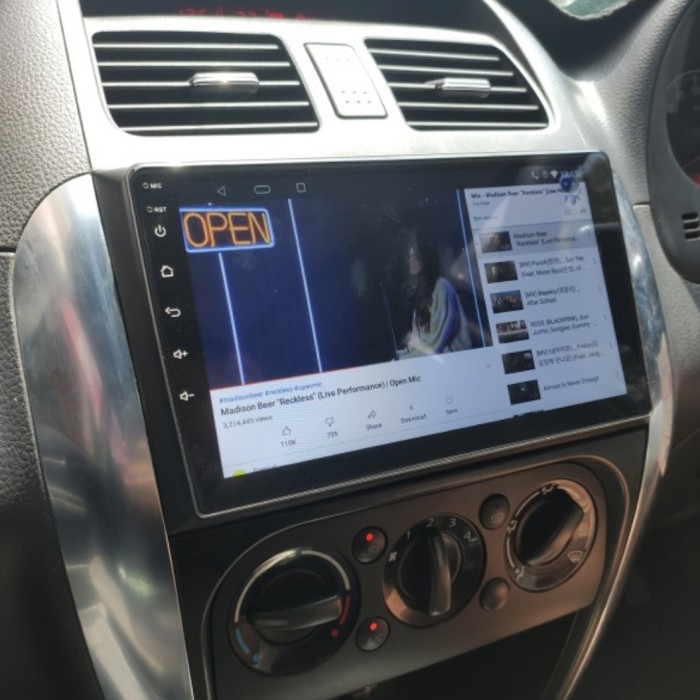 Teknisi audio mobil