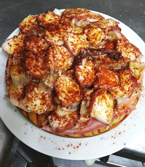 Can Dani — Comida y bebida