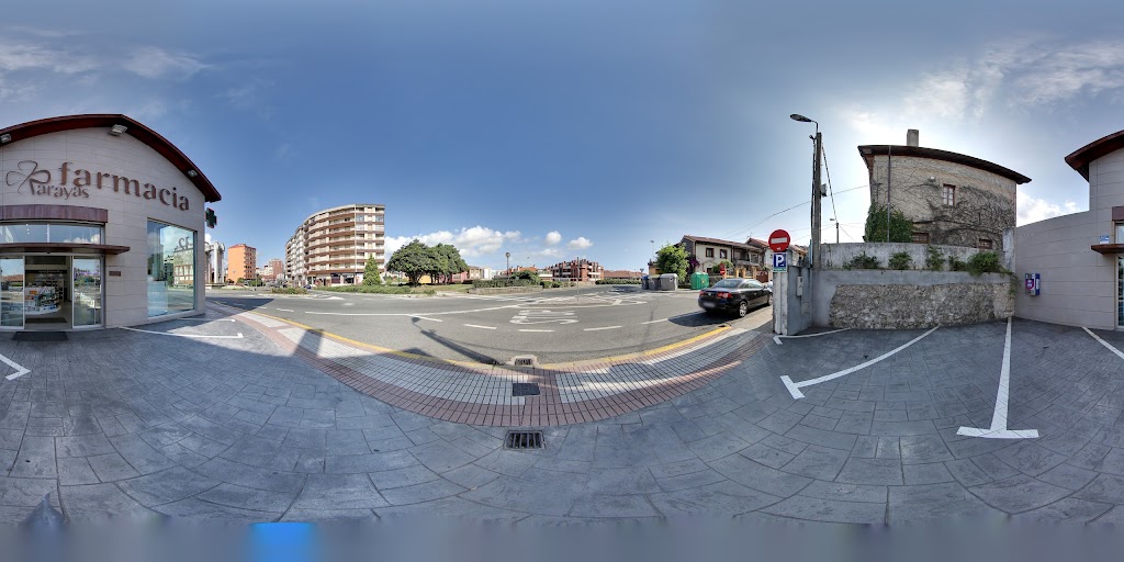 Farmacia Parayas — Street View y 360deg