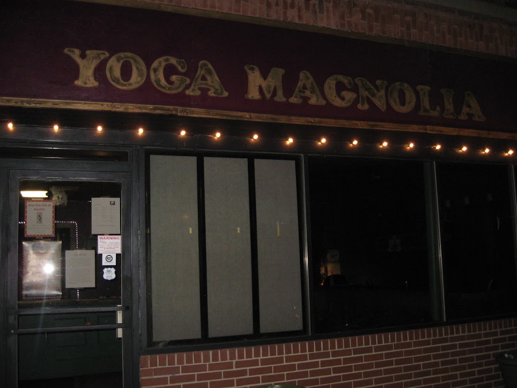  Yoga Magnolia