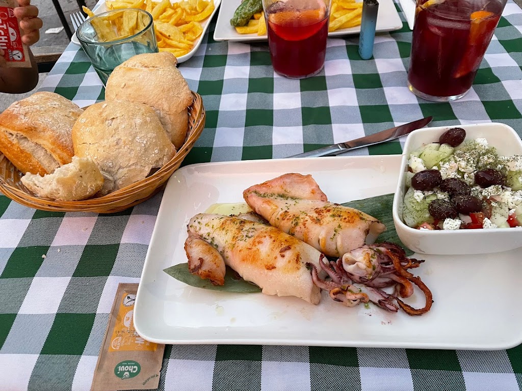 Restaurante La Mascotte — Comida y bebida