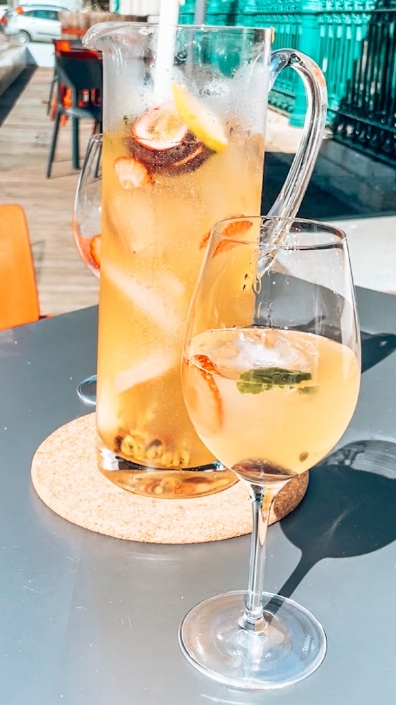 Estacao Valenca — Comida y bebida