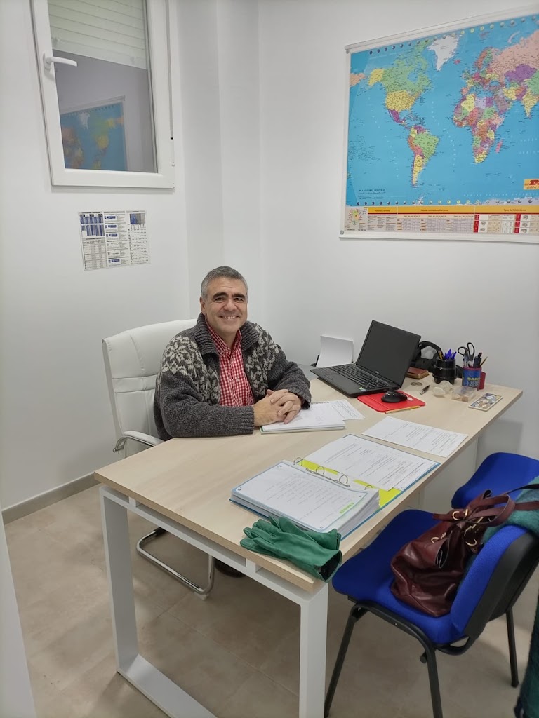 Academia Lobo. Matematicas, Fisica y Quimica — Del propietario