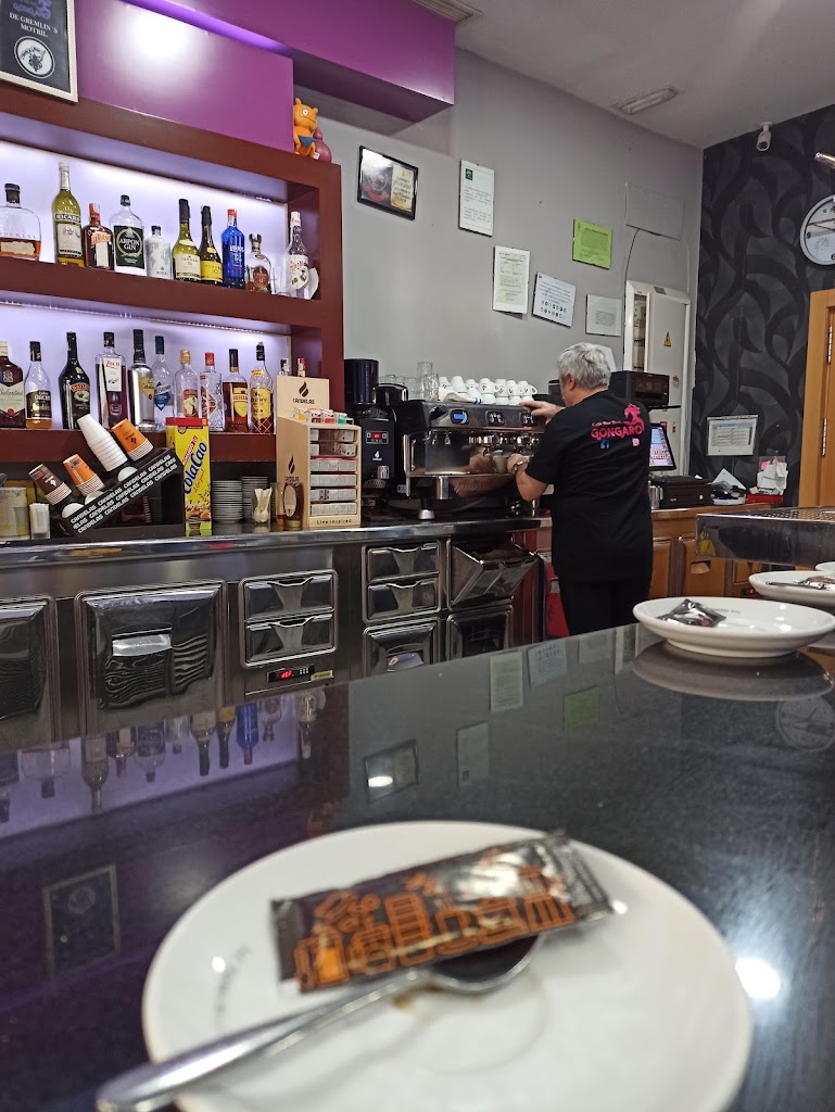 Bar Restaurante Gongaro — Comida y bebida
