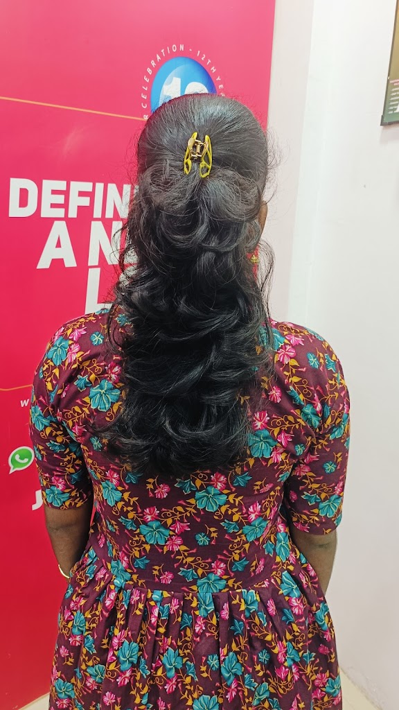 Janani Green Beauty Parlor