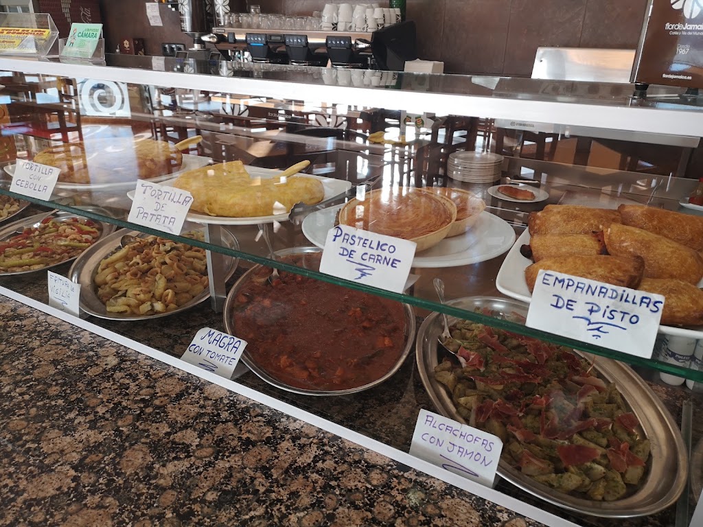 Meson Restaurante los Soteros — Comida y bebida
