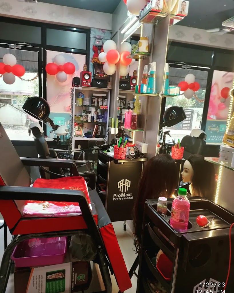 Thebeautybox Parlour And Academy With Nail Art