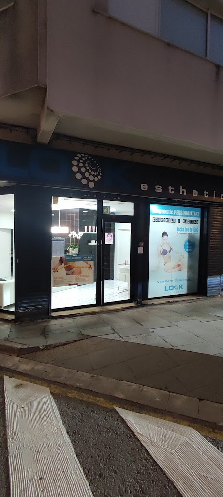 Look esthetic centro de estetica en Gava aparatologia y bienestar — Exterior