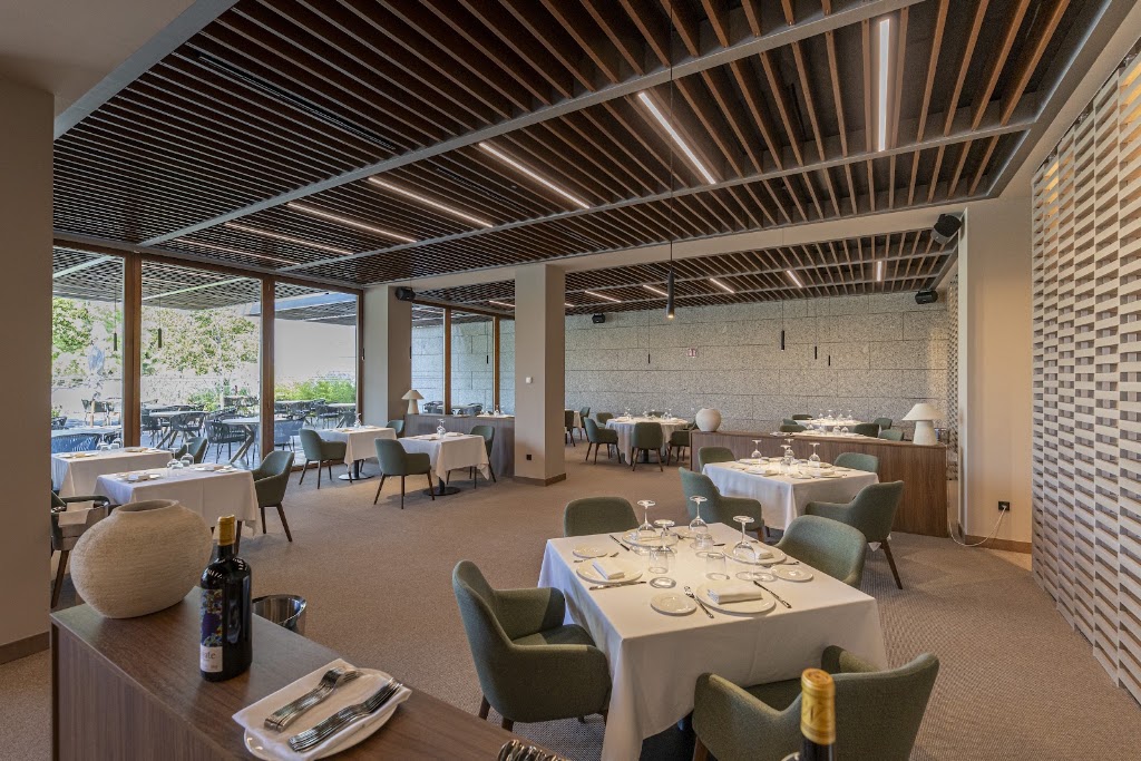 El Puerto de El Escondite l Restaurante en Boadilla del Monte — Ambiente