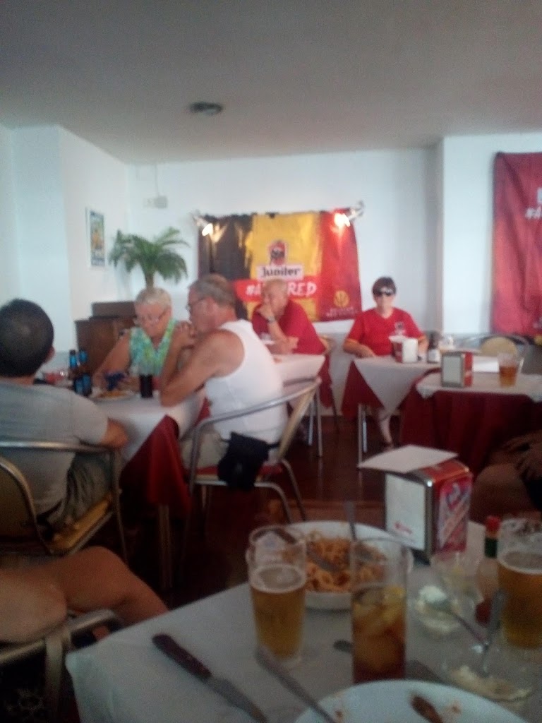 Cafe Bar Oufti — Ambiente