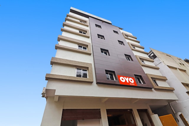 Oyo Hotel Night Eye