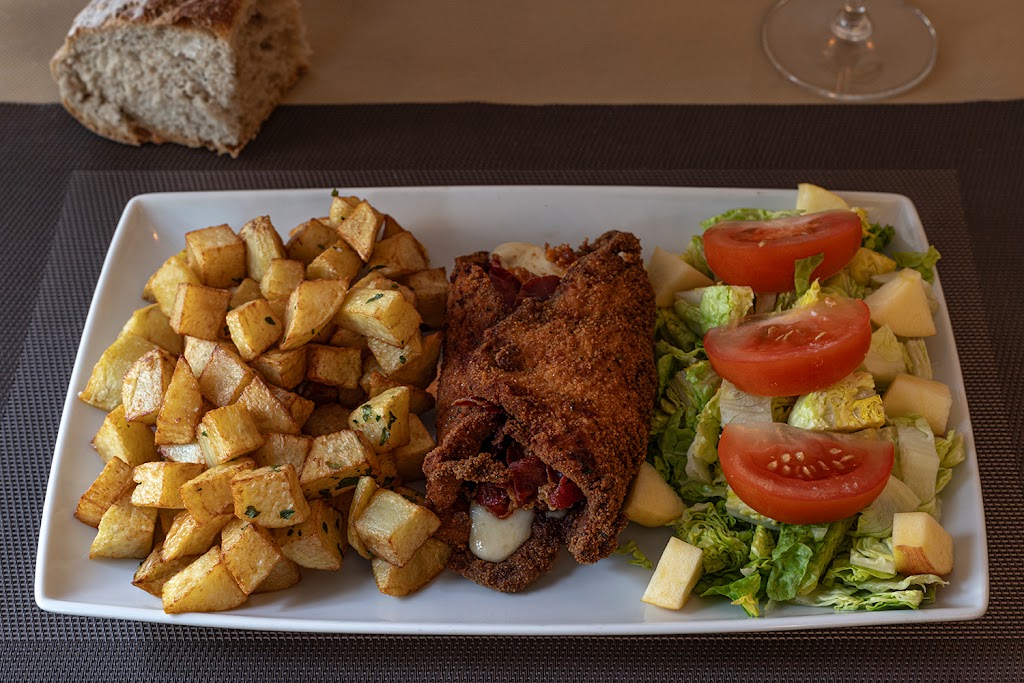Pedra. Restaurante en Santiago de Compostela — Comida y bebida