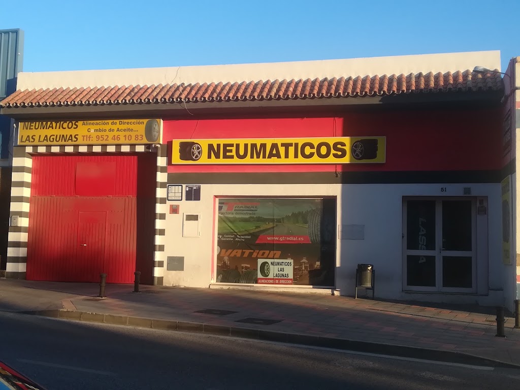 Neumaticos Las Lagunas — Exterior