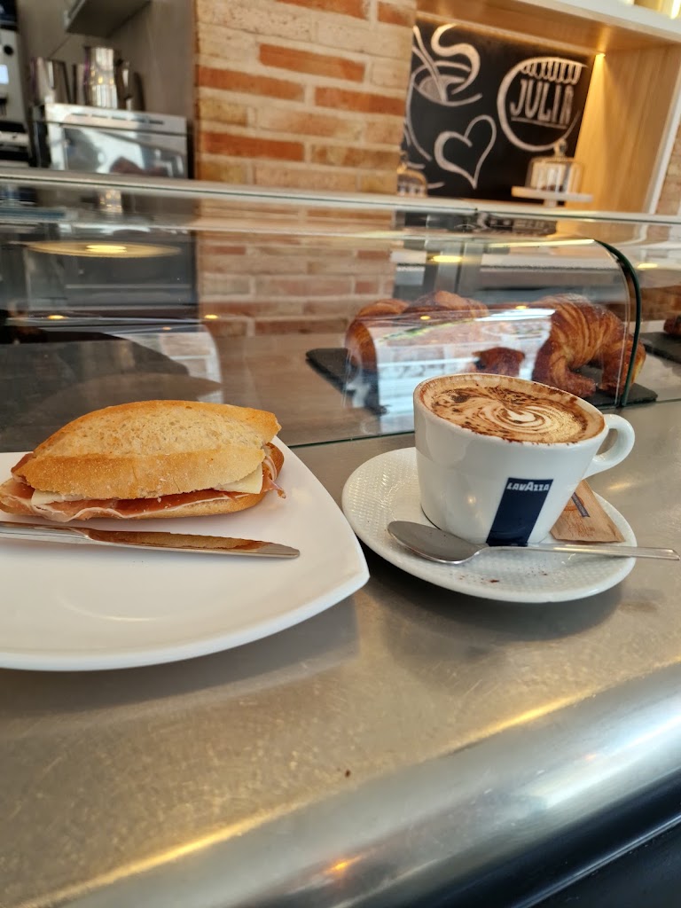 Cafeteria JULIA. — Cafe
