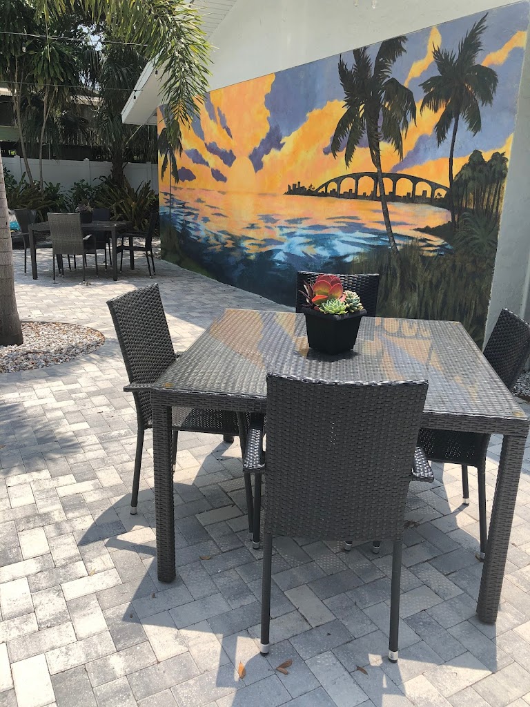 El Tropicale