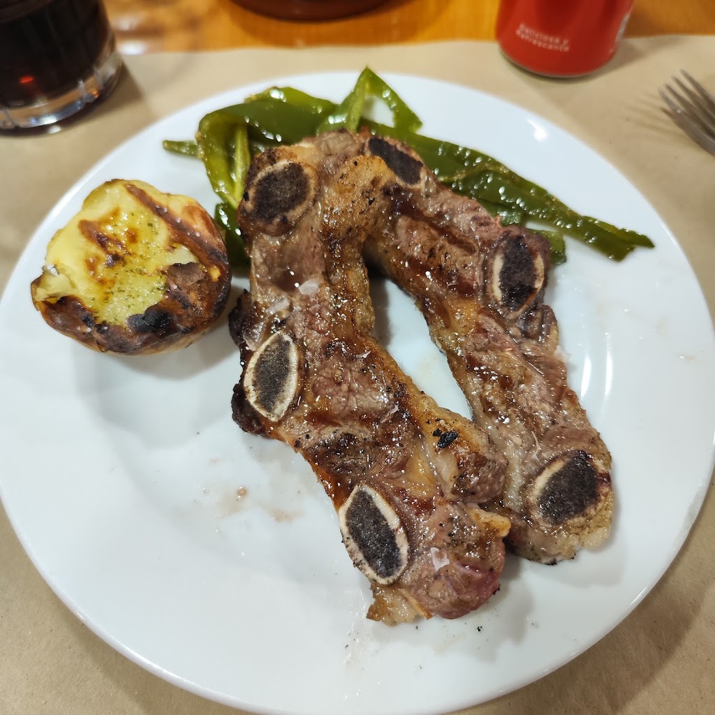 Bar Petit Raco — Comida y bebida