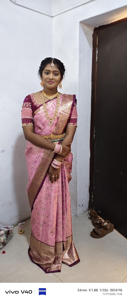 Varshini Beauty Parlour