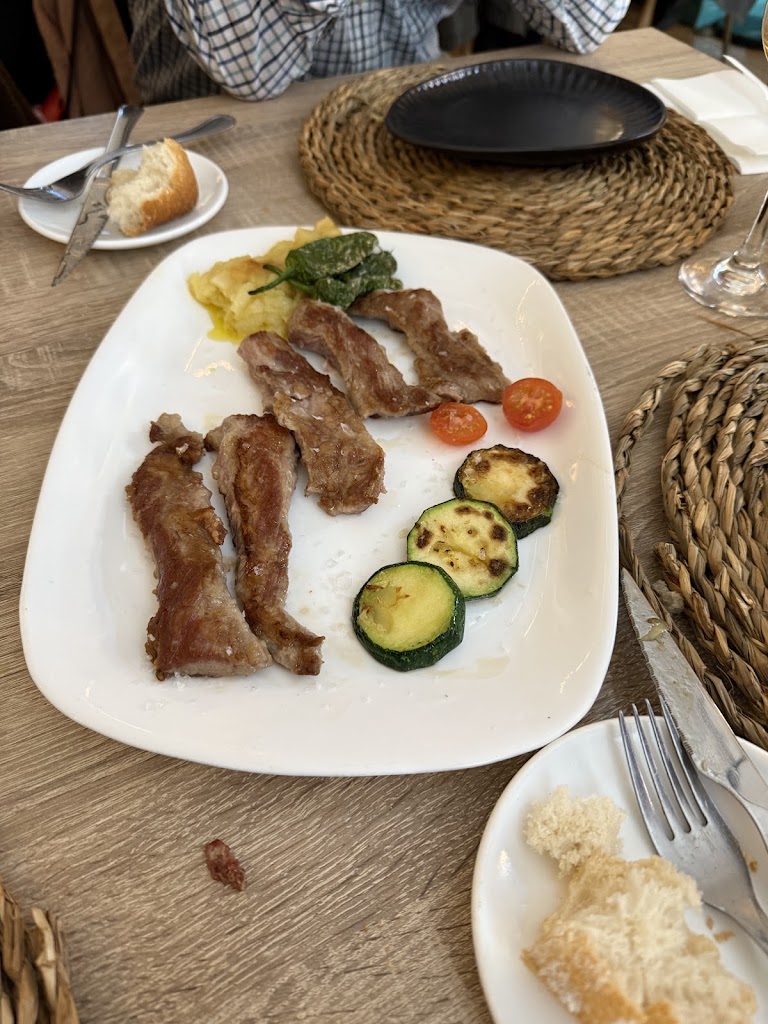 Restaurante CASA DAOIZ — Churrasco