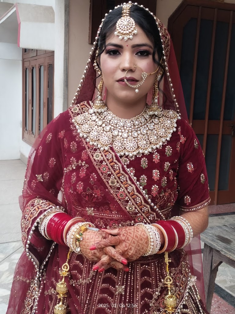 Pretty Looks Makeup Hair Salon