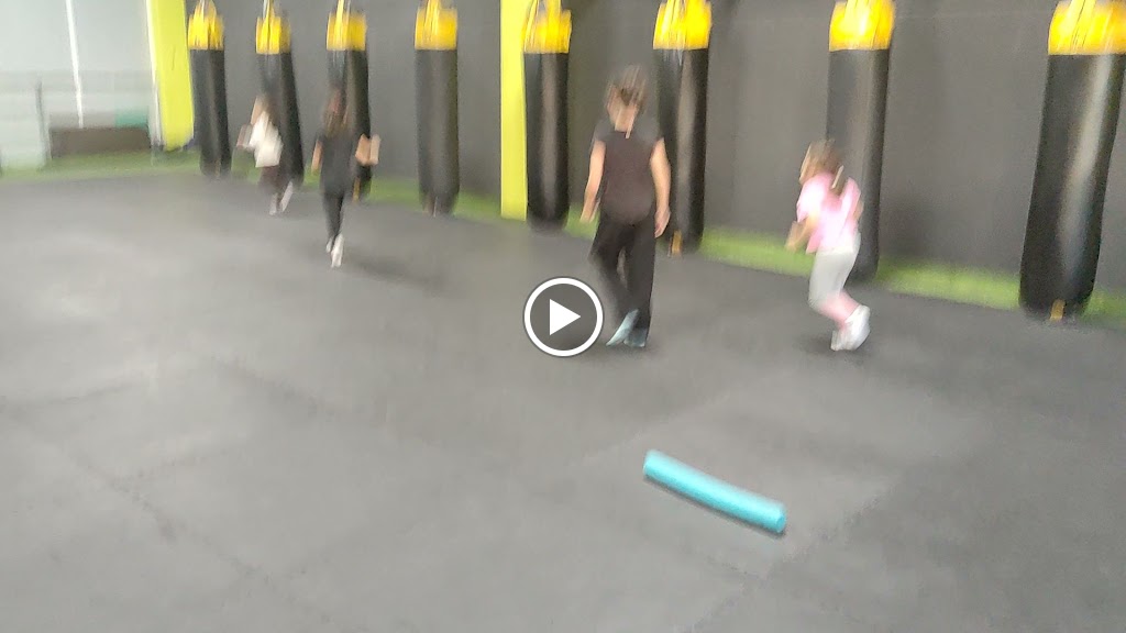 Krav Maga Dos Hermanas - Krav Maga defensa personal adultos e infantil, Crossboxing — Del propietario