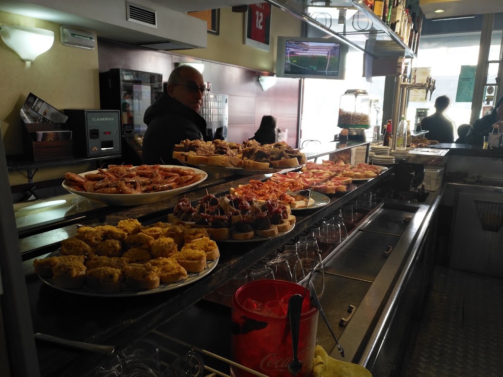 La trinidad Bar restaurante — Comida y bebida