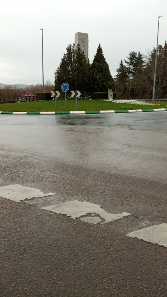 Escultura "Marmol Alpedrete"