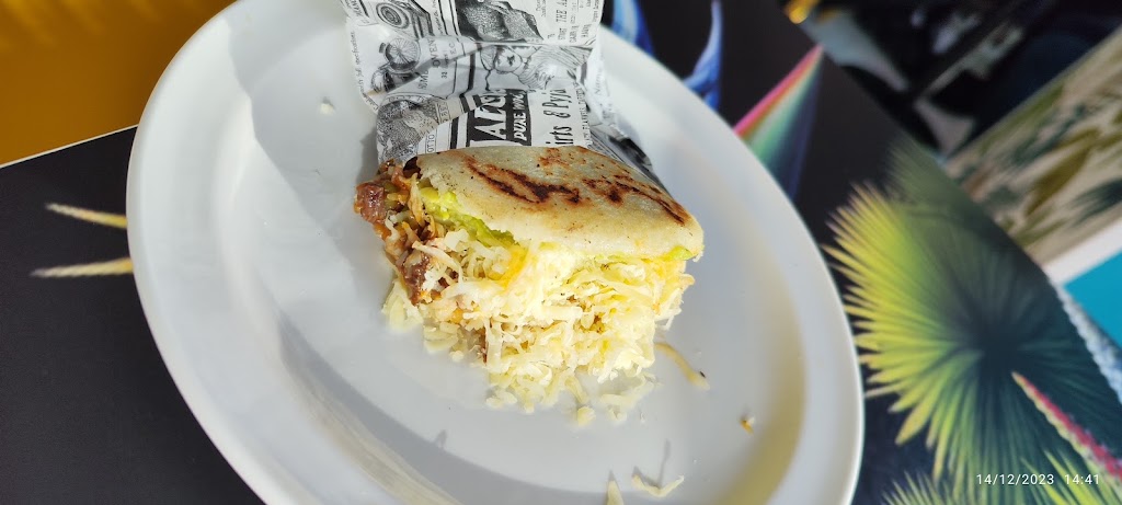 El Arca — Comida y bebida