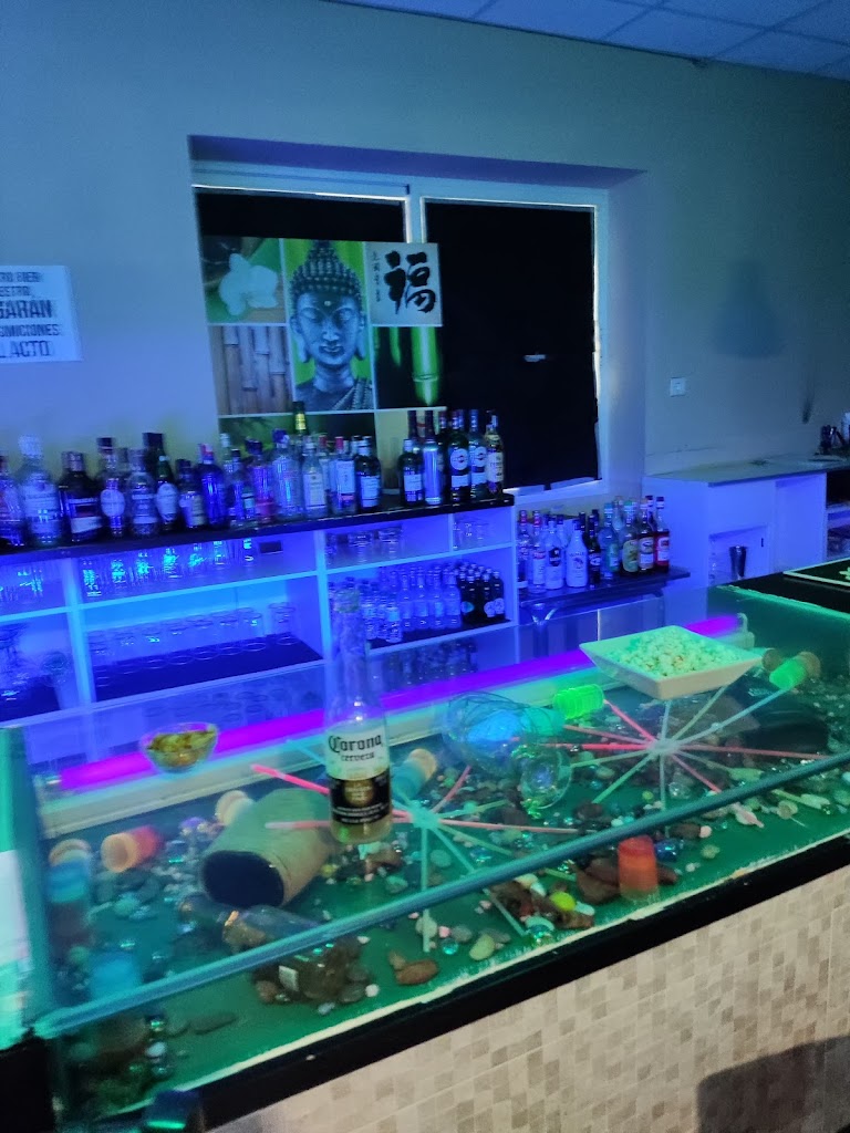 Cafe Tropical Pub — Ambiente