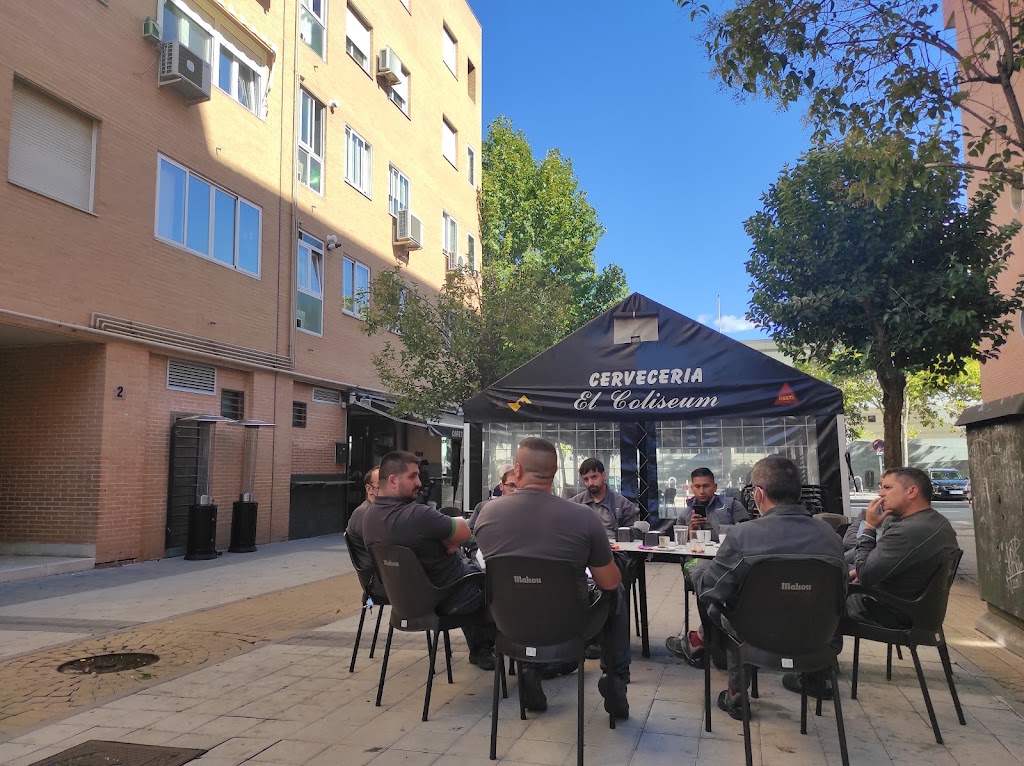 Cafeteria el Coliseum — Ambiente