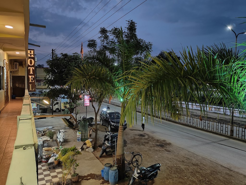 Hotel Parth Inn
