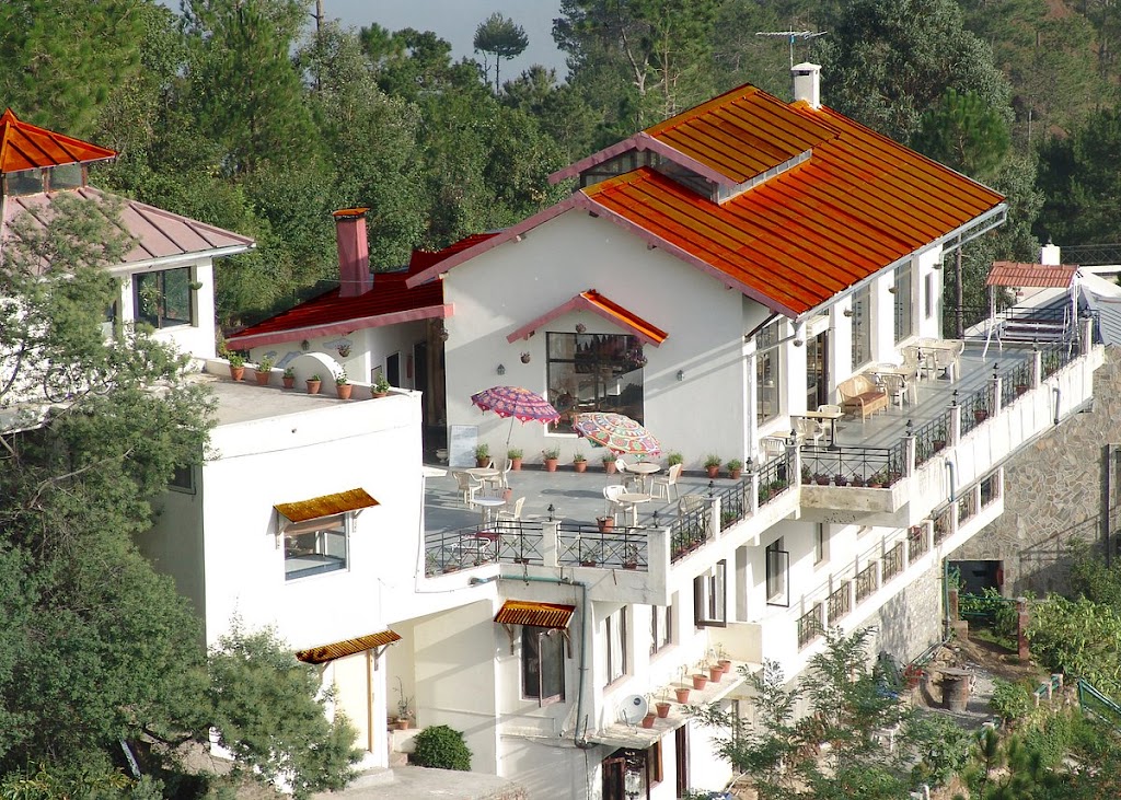 Woodsvilla Resort
