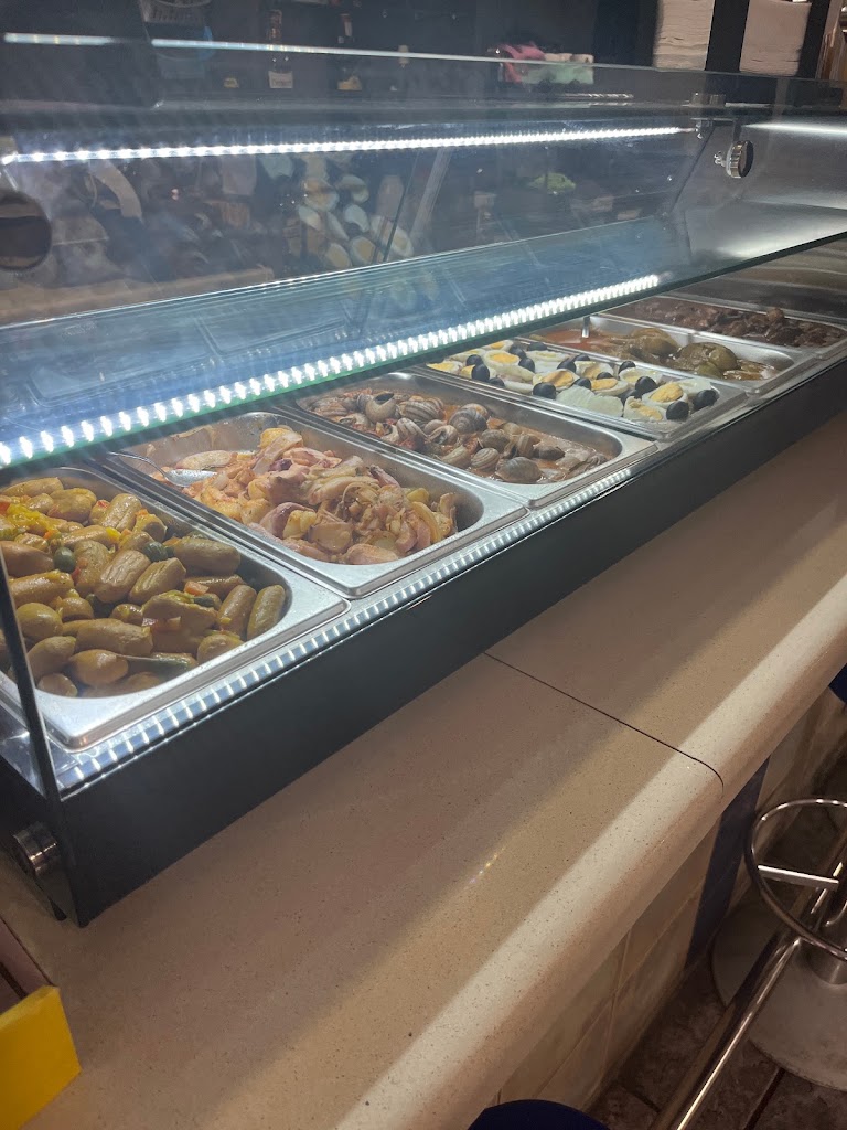 Bar taperia com a casa — Ambiente