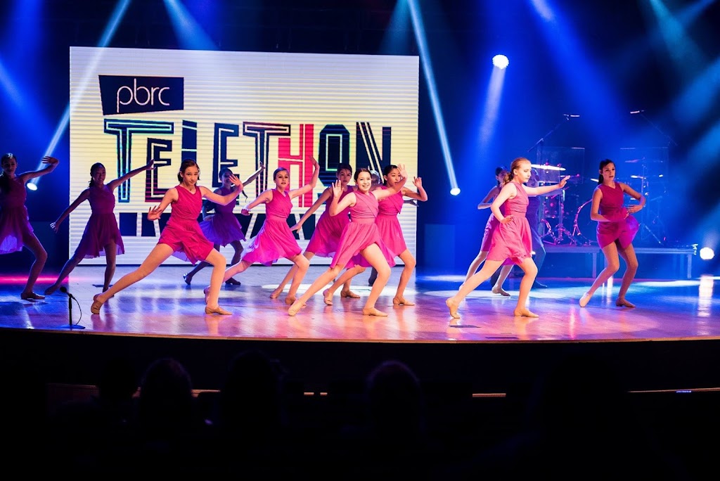  En Croix Dance Academy