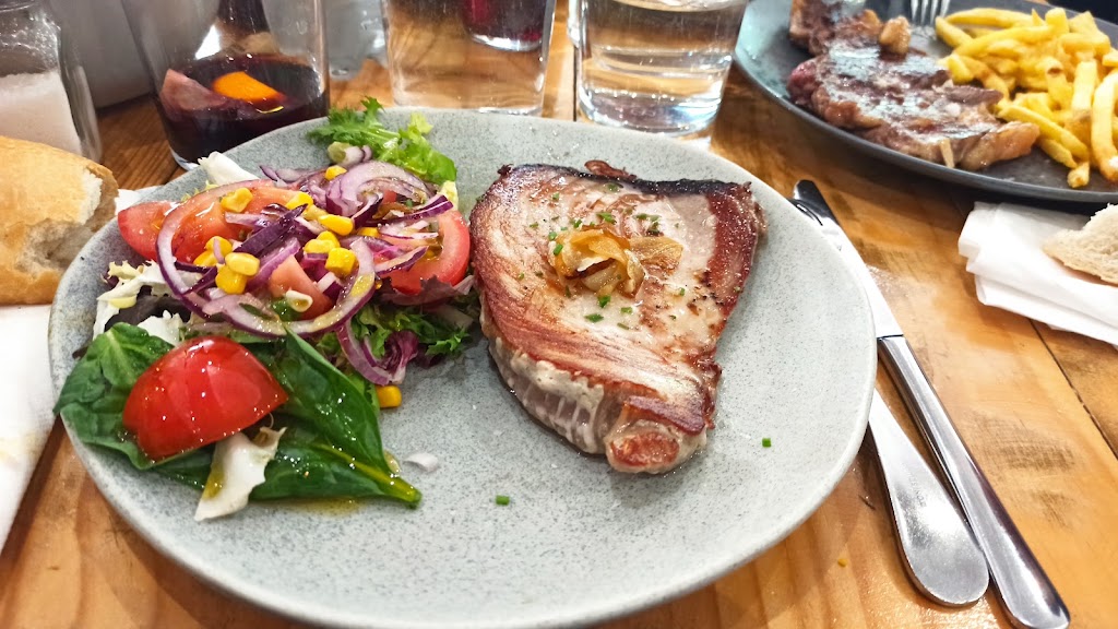 El Toro Majadahonda. — Comida y bebida